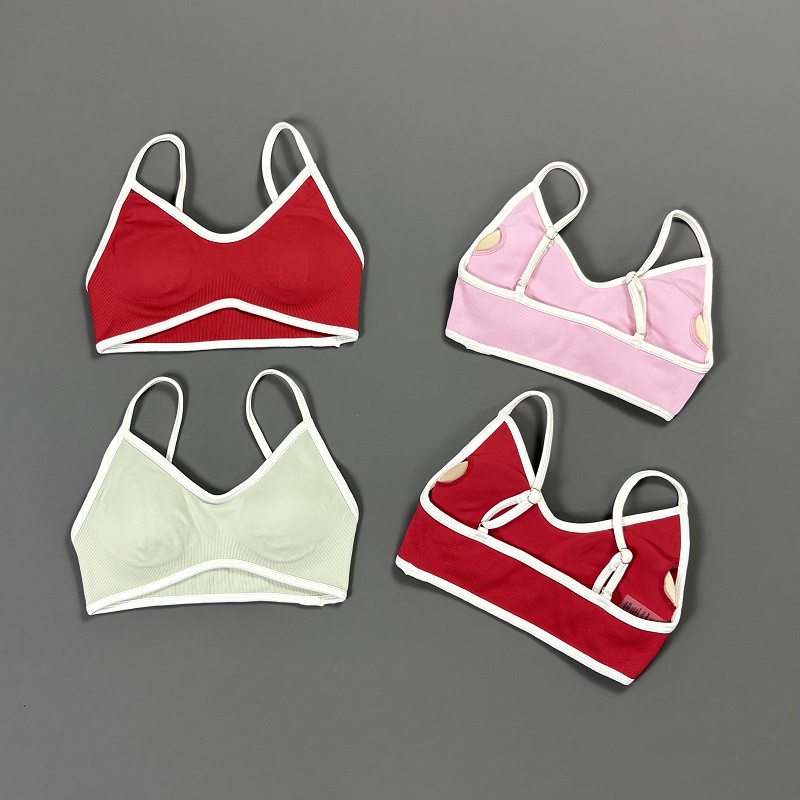 Women Contrastline Yoga Bra V  - Crop Top Crochet ulasan dan harga