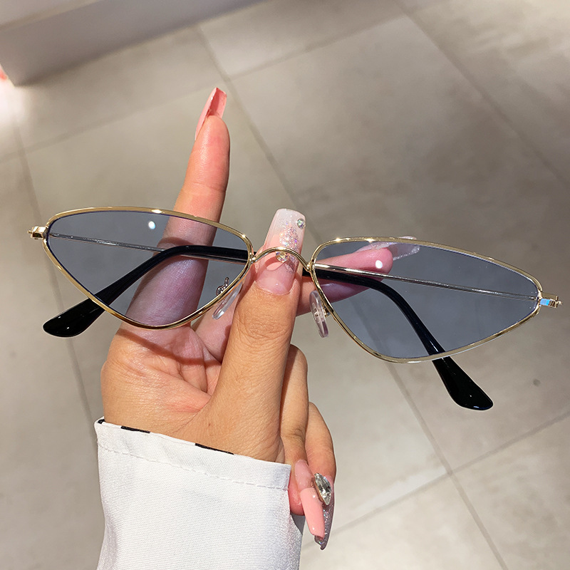 New Version of Cat Eye Small F - Sunglasses Cat Eye ulasan dan harga